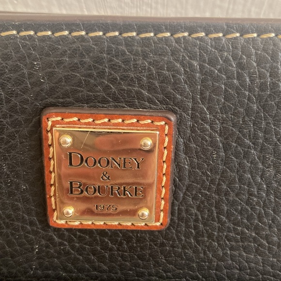 Dooney & Bourke handbag - Picture 3 of 15